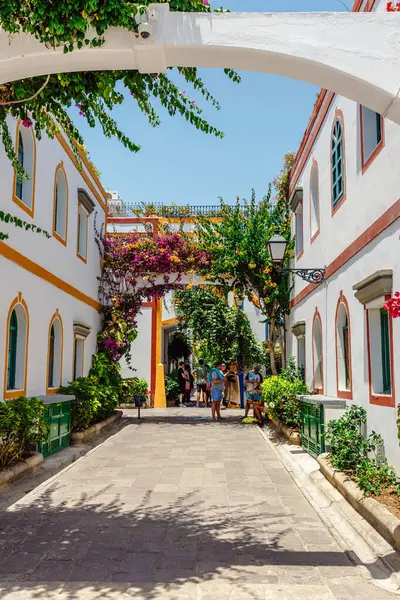 Puerto de Mogan, Gean Canaria, İspanya, 18 Temmuz 2022: Puerto de Mogan 'ın tarihi merkezi.