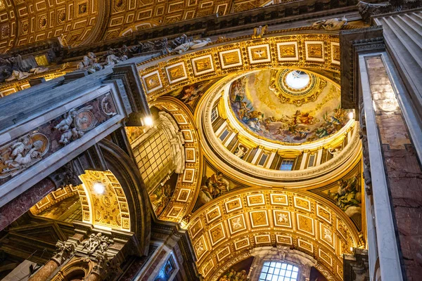 Watykan Włochy Listopada 2023 Wnętrze Bazyliki Piotra Watykan Włochy — Zdjęcie stockowe