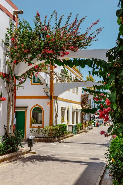 Puerto de Mogan, Gean Canaria, İspanya, 18 Temmuz 2022: Puerto de Mogan 'ın tarihi merkezi.