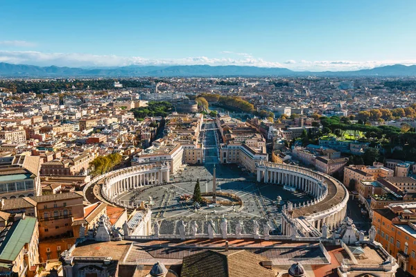 意大利罗马梵蒂冈圣彼得广场的空中景观 免版税图库图片