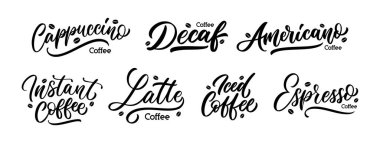 Beyaz arka planda izole edilmiş kahve isimleri dizaynı. Cappuccino, kafeinsiz, americano, hazır, latte, buzlu, espresso