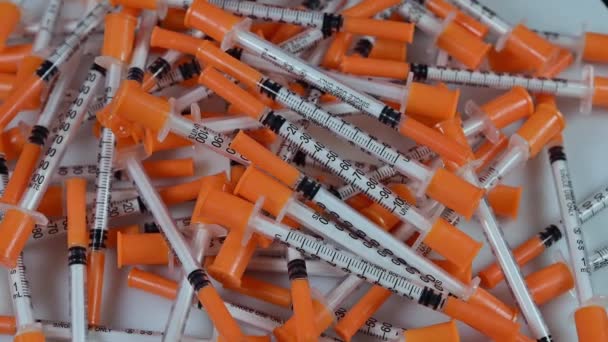 Inzulin Tűlevelek Narancssárga Kupakkal — Stock videók