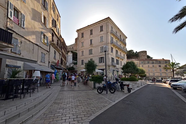 Bonifacio Corsica França Agosto 2020 Centro Cidade Velha Turistas Andando — Fotografia de Stock