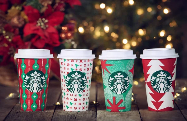 Dallas Texas November 2022 Een Rij Van Starbucks Koffiedranken Nieuwe Rechtenvrije Stockafbeeldingen