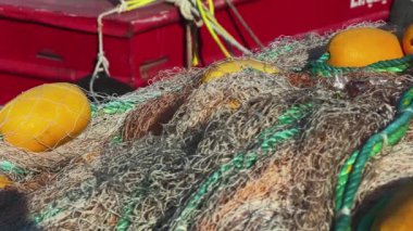 Rıhtımdaki Fishnet Balıkçılık Hattı Ayrıntıları