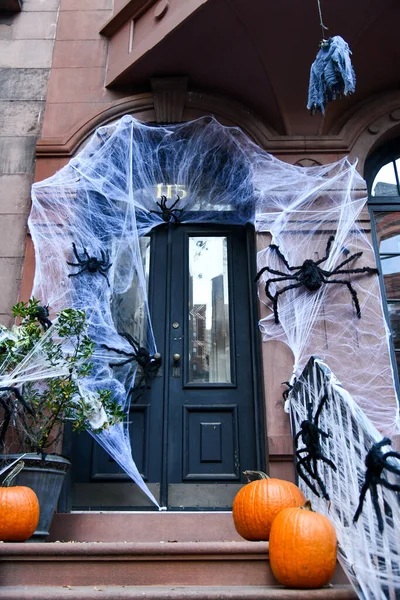 Aranhas Teia Abóboras Fora Casa Como Decorações Halloween — Fotografia de Stock