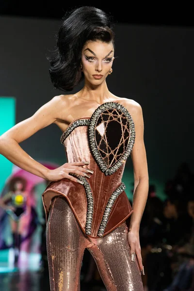 February New York Fashion Week Blonds Fall Collection Shows Gallery — 스톡 사진
