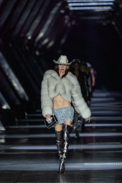 Milan Italy Şubat 2023 Milan Moda Haftası Kadın Giyim Kış — Stok fotoğraf