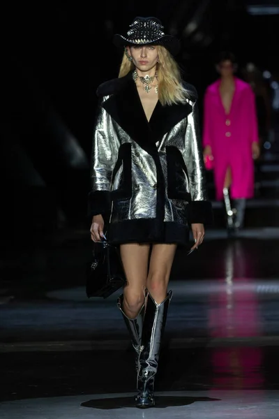 Milan Italy Şubat 2023 Milan Moda Haftası Kadın Giyim Kış — Stok fotoğraf