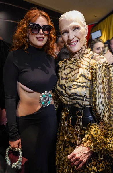意大利米兰 2月22日 在2023年2月22日于意大利米兰举行的 米兰时装周 Milan Fashion Week Bella Thorne 和梅伊 — 图库照片