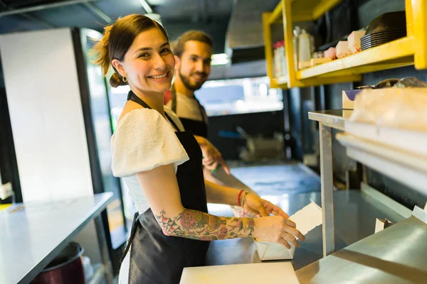 Excited Chef Cook Smiling While Preparing Food Customers Food Truck — Stock Photo, Image