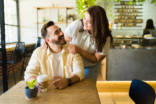Excited Caucasian Man Getting Surprise Visit His Happy Size Girlfriend — Stock Photo, Image