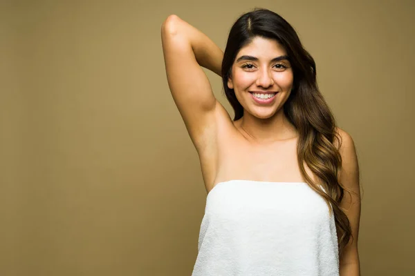 Excited Young Woman Wearing Towel Looking Happy Showing Her Armpits — Stock Photo, Image