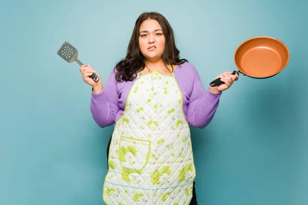 Stressed Upset Fat Latin Woman Wearing Apron Looking Annoyed Cooking — Foto de Stock