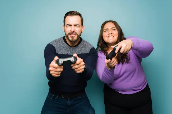 Attractive Young Couple Playing Video Games Together Having Fun Date — Stock Photo, Image