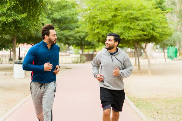 Cheerful Young Men Friends Smiling Having Fun While Running Exercising — Stock Photo, Image