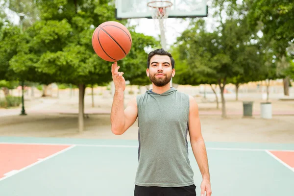 Fitness Young Man Doing Ball Trick Smiling While Playing Basketball — Stok fotoğraf