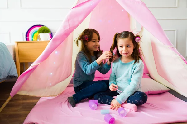 Adorable Little Girls Best Friends Playing Pink Teepee Doing Different — Foto de Stock