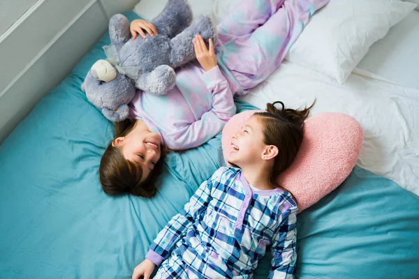 Cute Kids Best Friends Pajamas Teddy Bear Laughing Having Lot — 图库照片