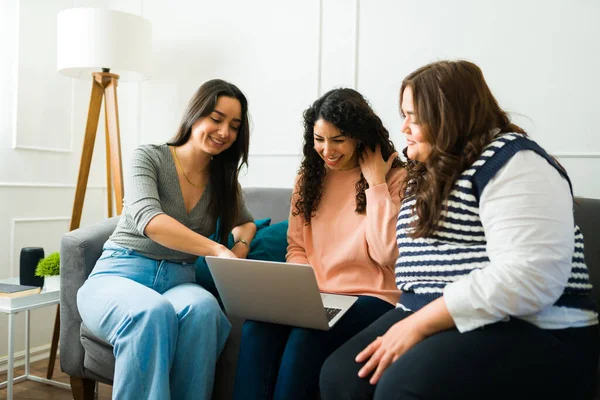Happy Women Best Friends Laughing Enjoying Doing Online Shopping Together — Stock Photo, Image