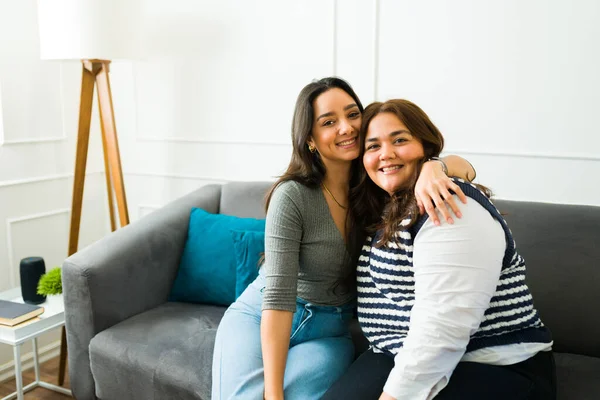 Happy Young Women Best Friends Hugging Smiling While Hanging Out — Foto Stock