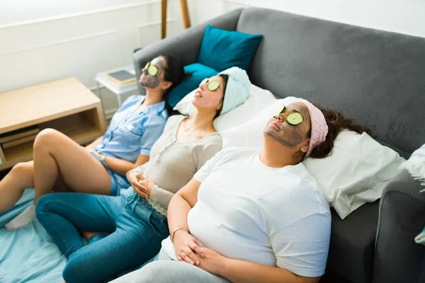 Young Women Best Friends 20S Having Sleepover Relaxing Using Face — Fotografia de Stock