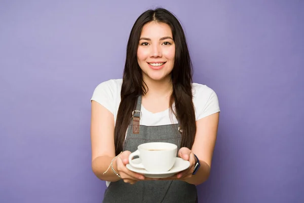 Attractive Happy Woman Smiling Making Eye Contact Working Barista Coffee — Stock Photo, Image