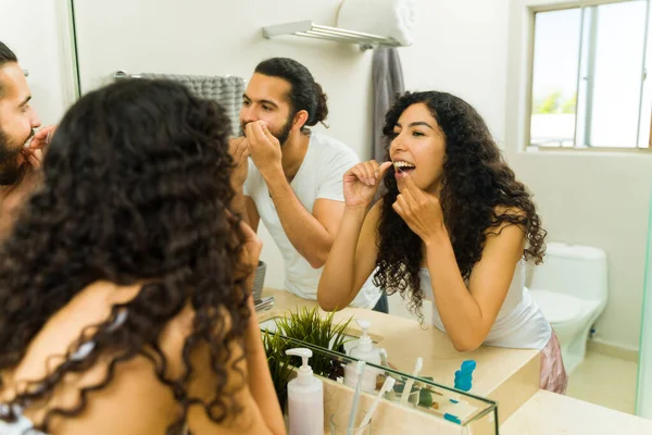 Beautiful Young Man Woman Dental Hygiene Flossing Teeth Morning Together — Stock Photo, Image
