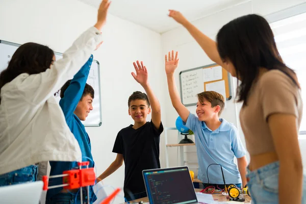 Cheerful Group Teen Students Doing Teamwork Making High Five Celebrating — Stock Photo, Image