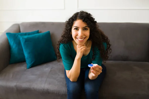 Excited Young Woman Smiling Making Eye Contact While Putting Contact — Stock Photo, Image