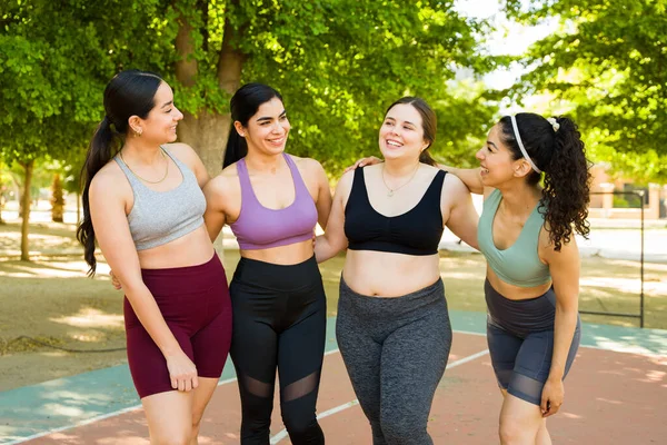 Cheerful Group Sporty Women Friends Body Diversity Having Fun Laughing — Stock Photo, Image