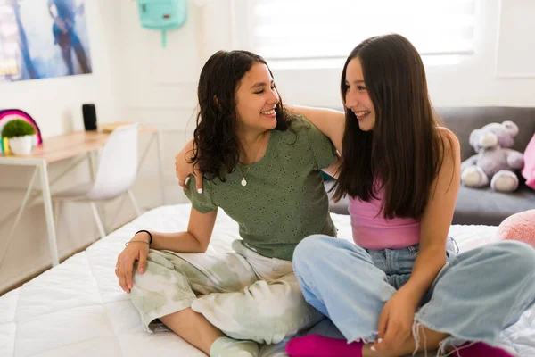 Beautiful Teenage Girls Hugging Laughing While Spending Time Together Bedroom — Stock Photo, Image
