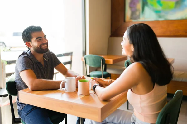 Handsome Young Man Looking His Girlfriend Smiling While Talking Beautiful — Stock Photo, Image