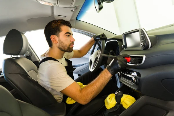Latina Male Worker His 20S Working Car Wash Cleaning Vents — Stock Photo, Image
