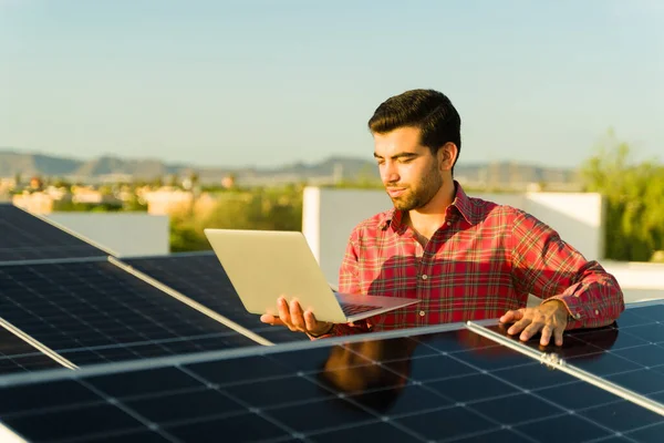 Mexican Young Man Checking Energy Generation Monitor Laptop Installing Solar — Stock Photo, Image