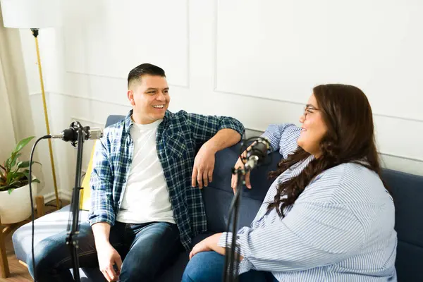 Cheerful Man Woman Recording Podcast Epidsode Microphone While Smiling Talk — Stock Photo, Image