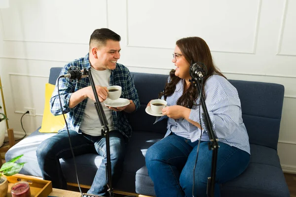 Cheerful Podcast Hosts Laughing Having Fun While Recording Amateur Podcast — Stock Photo, Image