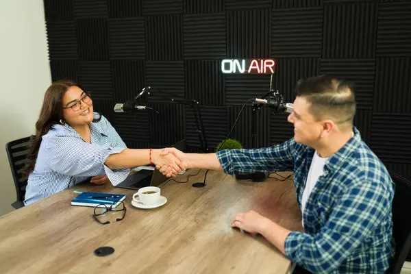 Excited Beautiful Woman Shaking Hands Her Podcast Guest Smiling Starting — Stock Photo, Image