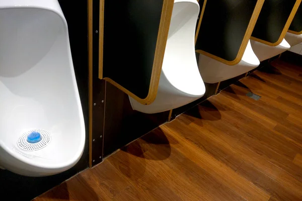 Vue Des Urinoirs Dans Les Toilettes Pour Hommes Café Restaurant — Photo