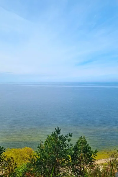 海と空の美しい色の高さからの眺め — ストック写真
