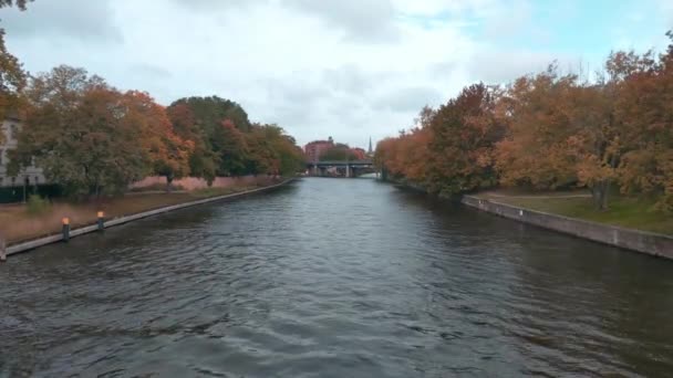 Autumn Day Overlooking River Spree Berlin — Stock Video
