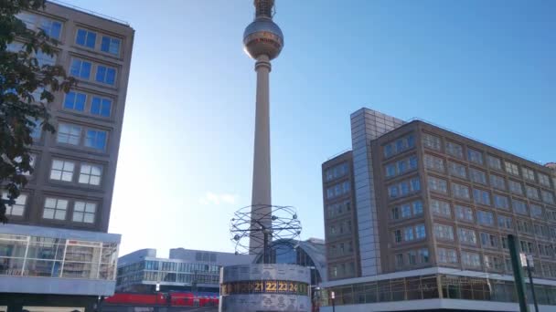 Βερολίνο Γερμανία Οκτωβρίου 2022 Άποψη Του Περιπτέρου Θέα Τον Τηλεοπτικό — Αρχείο Βίντεο
