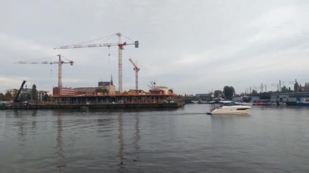 Szczecin Polonya Ekim 2022 Limanda Bir Tekne Hareket Ediyor — Stok video