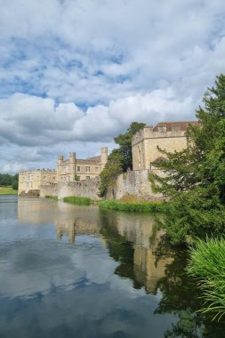 Kent, İngiltere, 15 Haziran 2022: İngiltere 'deki ünlü Leeds Şatosu