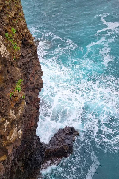 View Height Waves Crashing Rocks — Zdjęcie stockowe