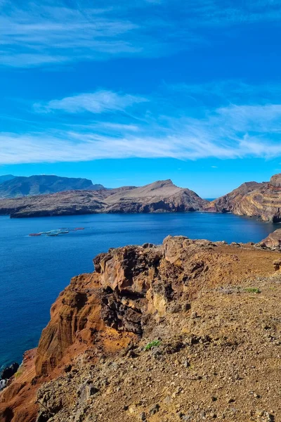 Prachtige Rotskust Van Het Eiland Oceaan — Stockfoto