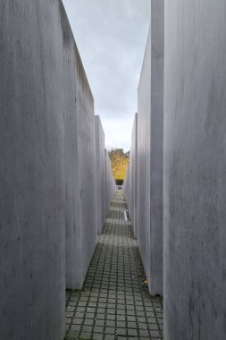 Uzun beton yapılar, mimarinin soyut arkaplanı