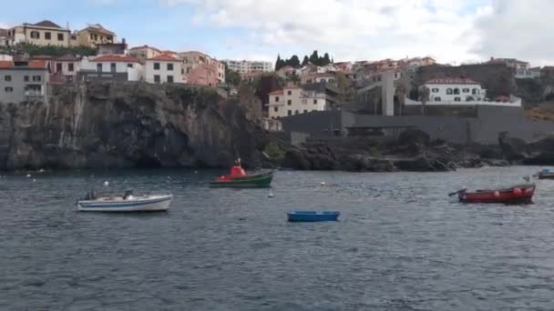 Fischerboote Der Bucht Von Madeira — Stockvideo