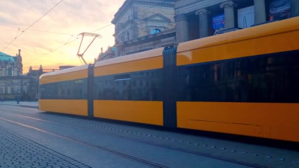 Dresden März 2023 Moderne Und Komfortable Straßenbahnen Auf Der Dresdener — Stockvideo