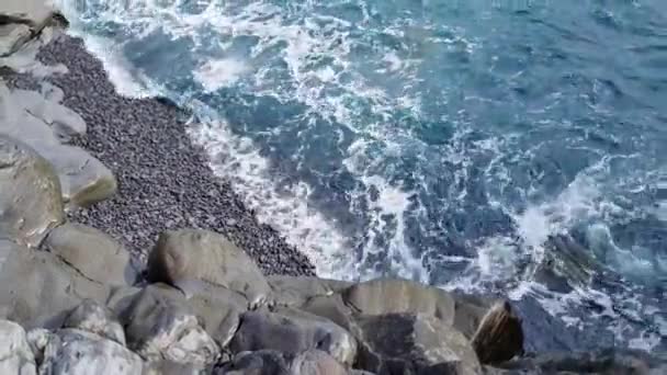 Θέα Από Ψηλά Στα Γαλαζοπράσινα Νερά Του Ατλαντικού Ωκεανού — Αρχείο Βίντεο